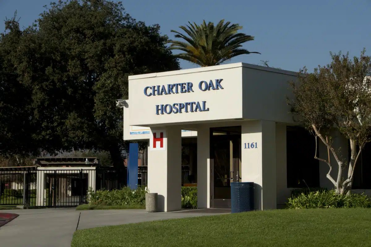 Aurora Charter Oak Hospital - Hero Image